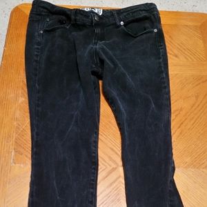 SO Black juniors skinny jeans